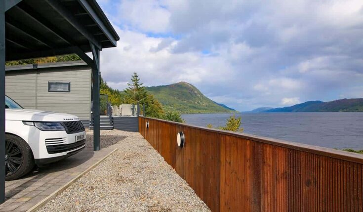 Highland lodges with a hot tub
